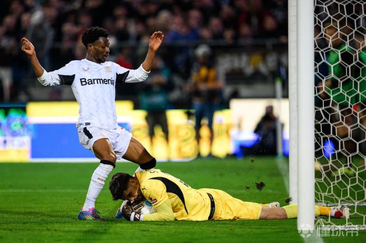 包含拜仁慕尼黑绝地反击擒获联赛分高的词条