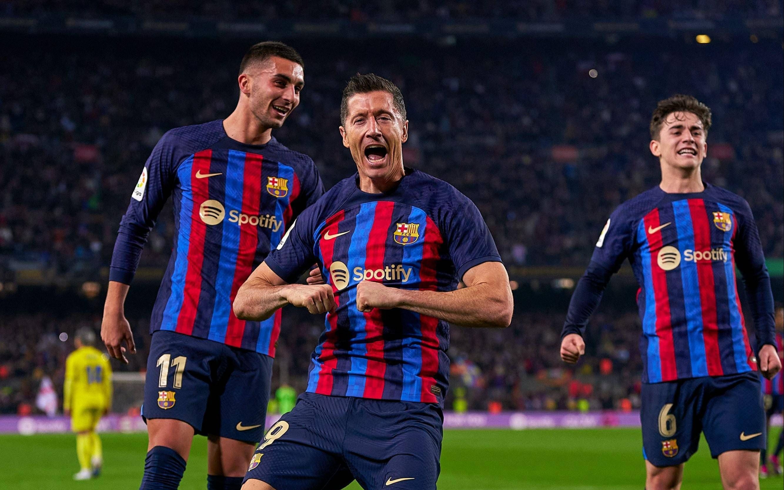 巴塞罗那取得轻松胜利，球迷欢呼不已的简单介绍