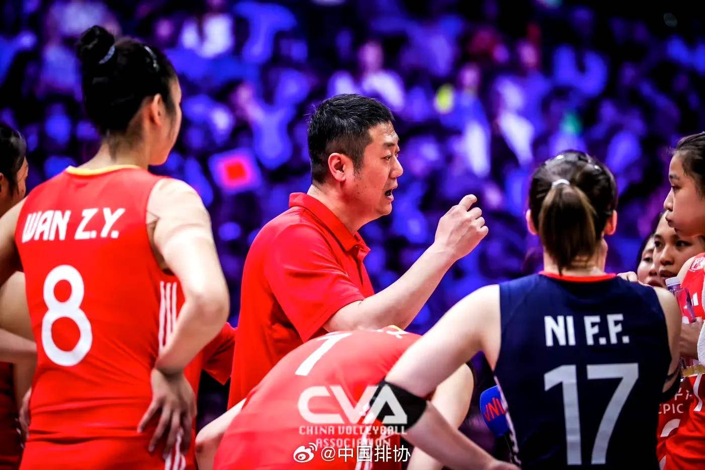 冲刺胜利,球员全力以赴争夺胜利的简单介绍 冲刺胜利,球员全力以赴争夺胜利的简单介绍