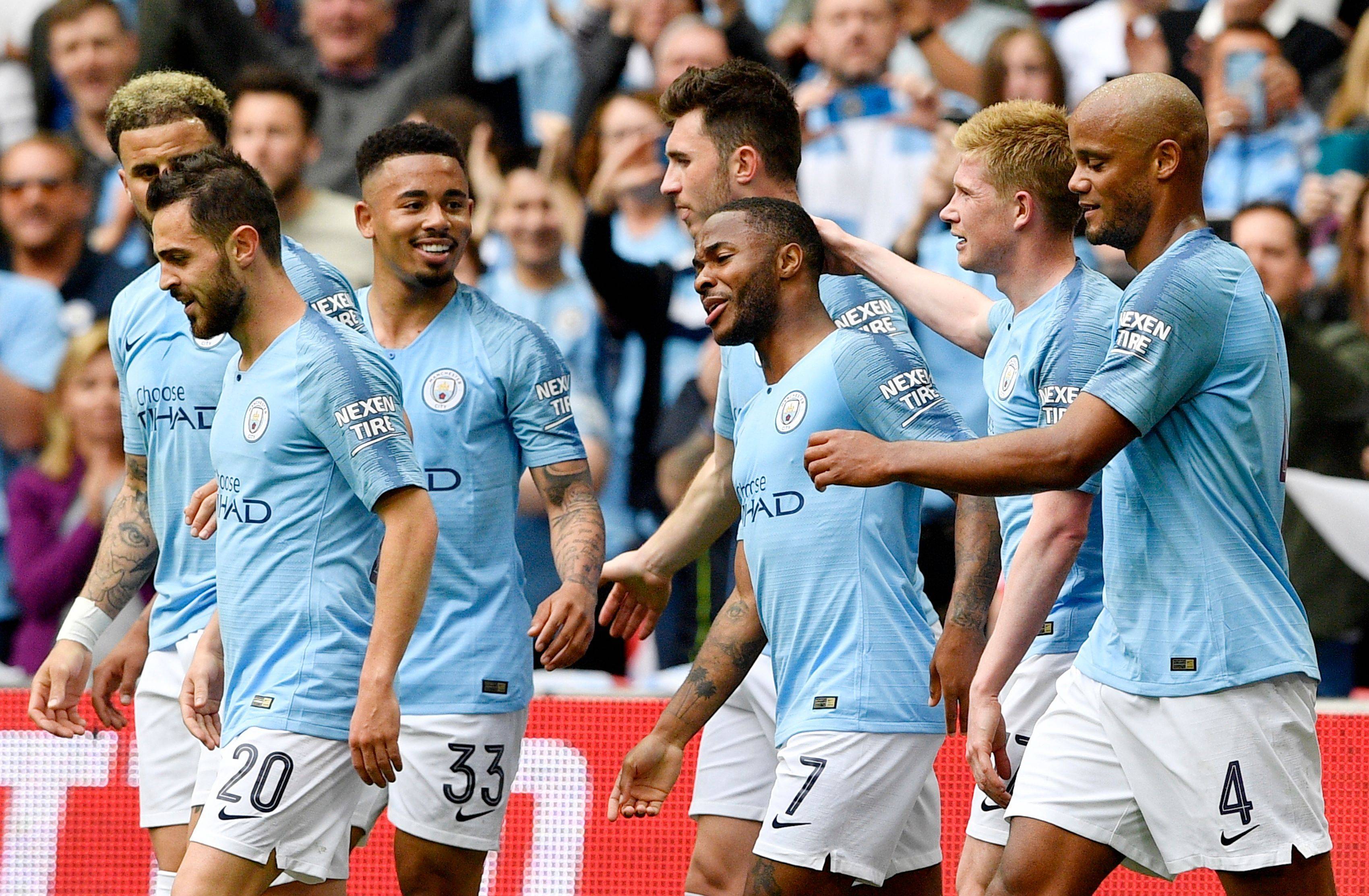 曼城球员备战下一场足球比赛 曼城球员备战下一场足球比赛