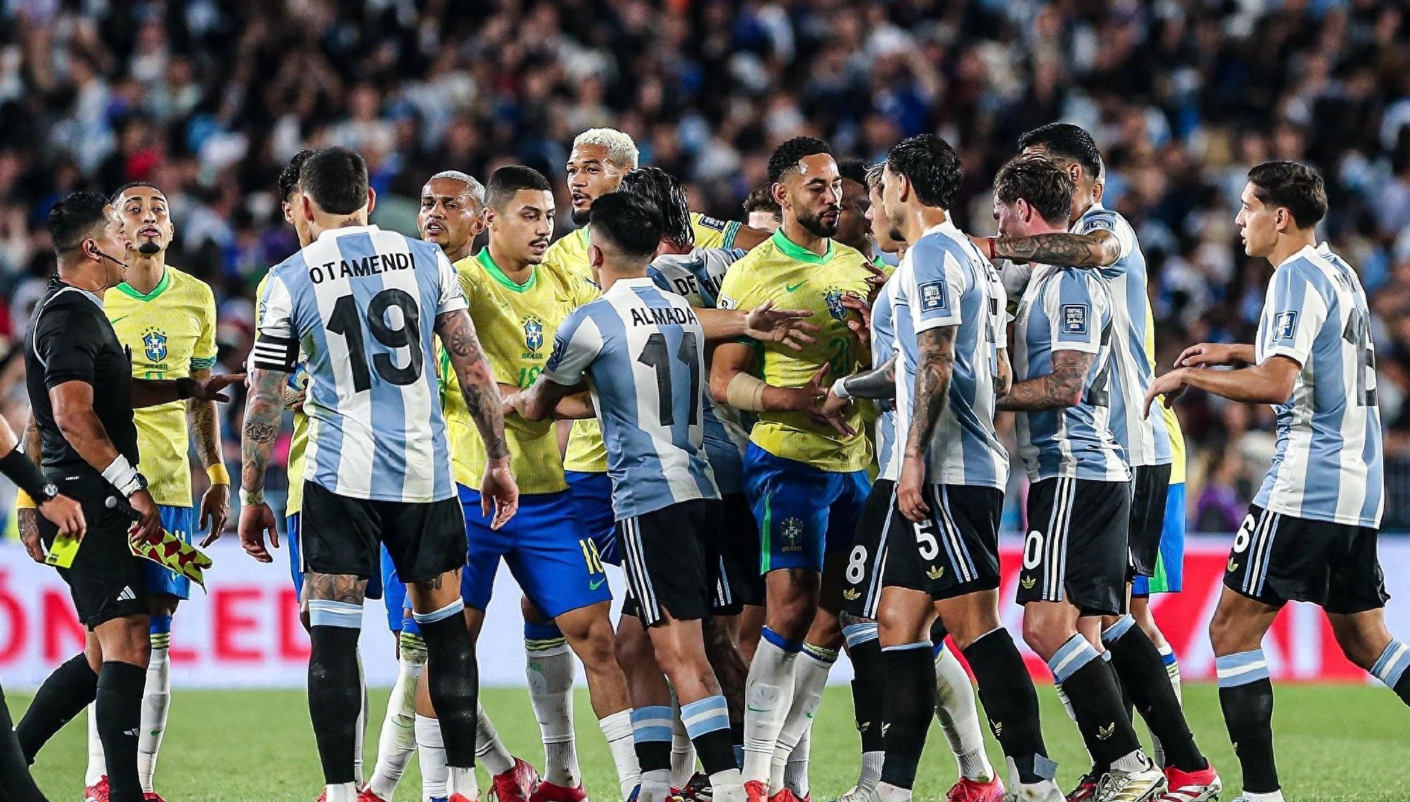 开云体育官方网站-关于阿根廷队险胜葡萄牙队，巴萨梅西状态回勇的信息