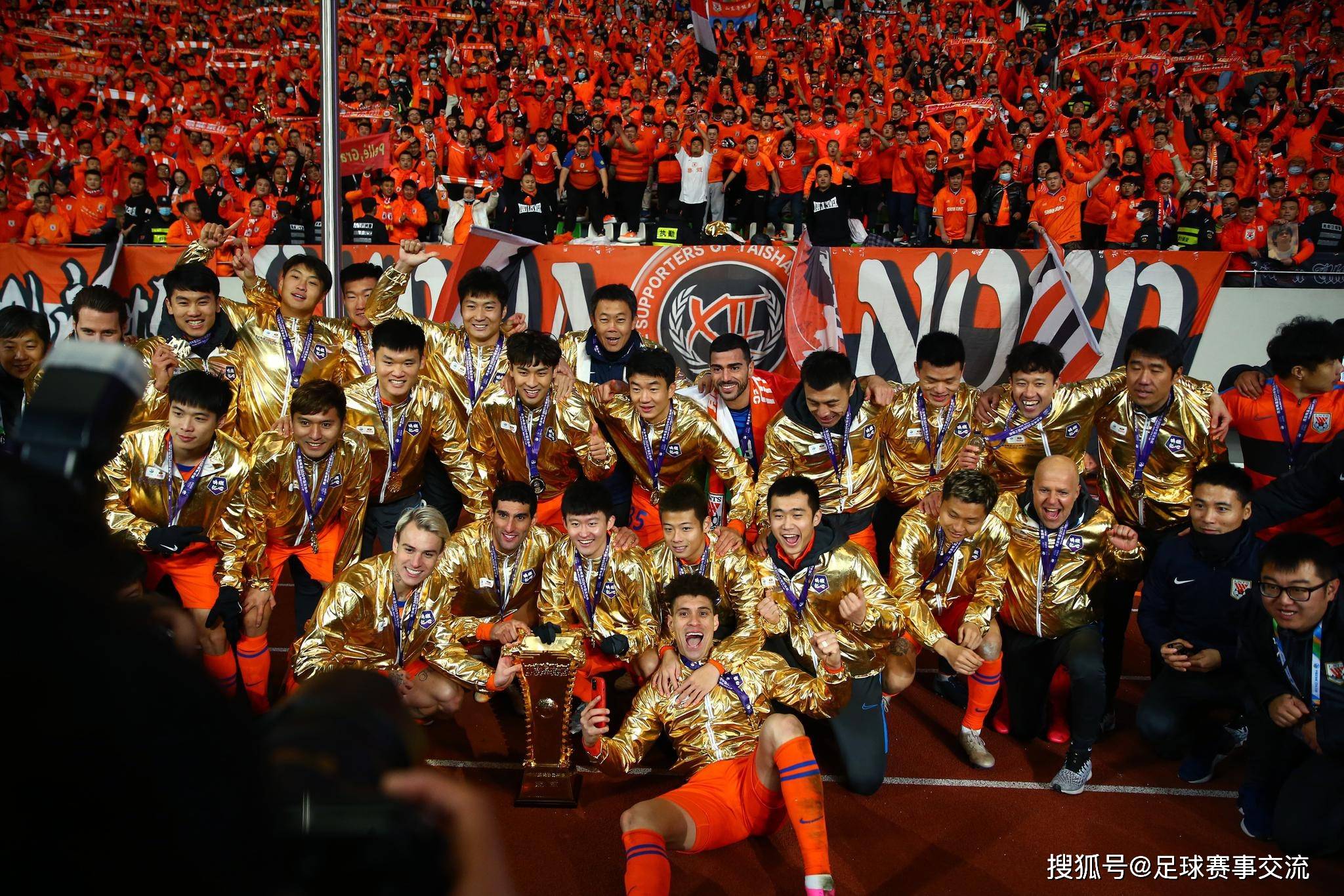 开云体育在线-国际足球盛事吸引众多球迷前往现场观赛的简单介绍