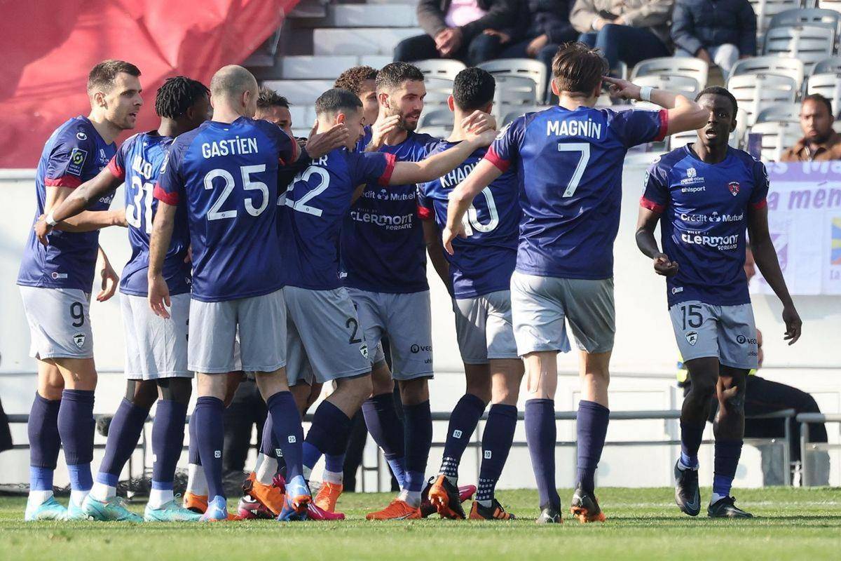 开云体育app-那不勒斯客场击败巴勒莫，争冠气势如虹的简单介绍