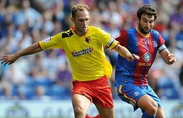 包含水晶宫战胜沃特福德，赢得挑战与胜利的词条