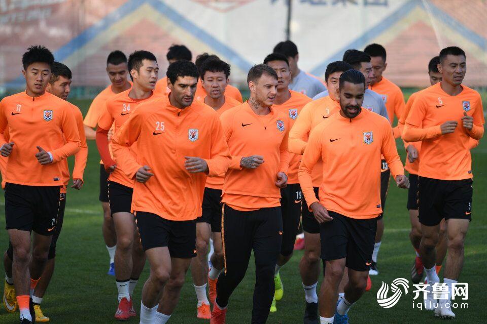 宁夏鲁能队主场击败贵州男篮 宁夏鲁能队主场击败贵州男篮