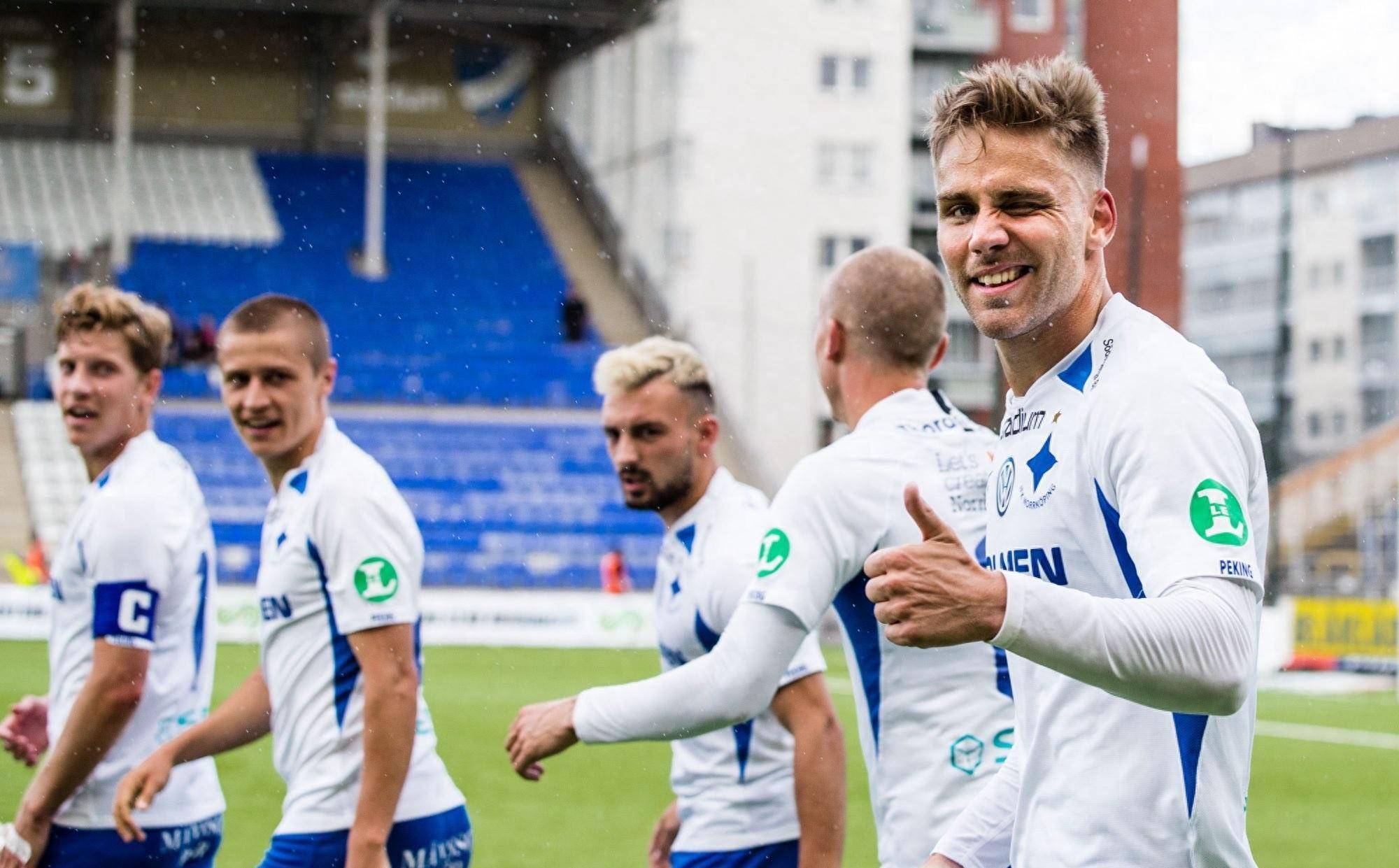 竞技状态低迷,球队士气低落 竞技状态低迷,球队士气低落