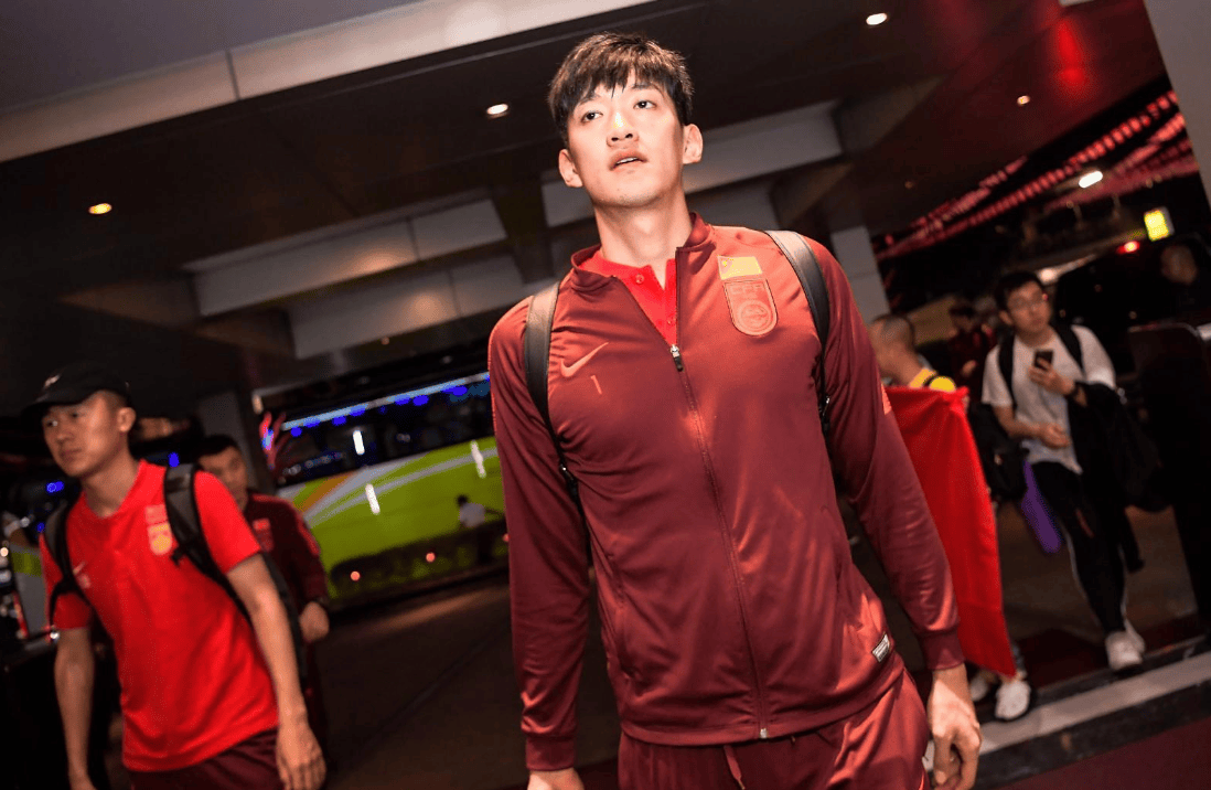 超强大国征战!球队展现磅礴气势! 超强大国征战!球队展现磅礴气势!