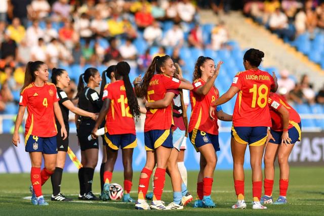 开云平台-阿根廷女足队员在比赛中力拼的简单介绍