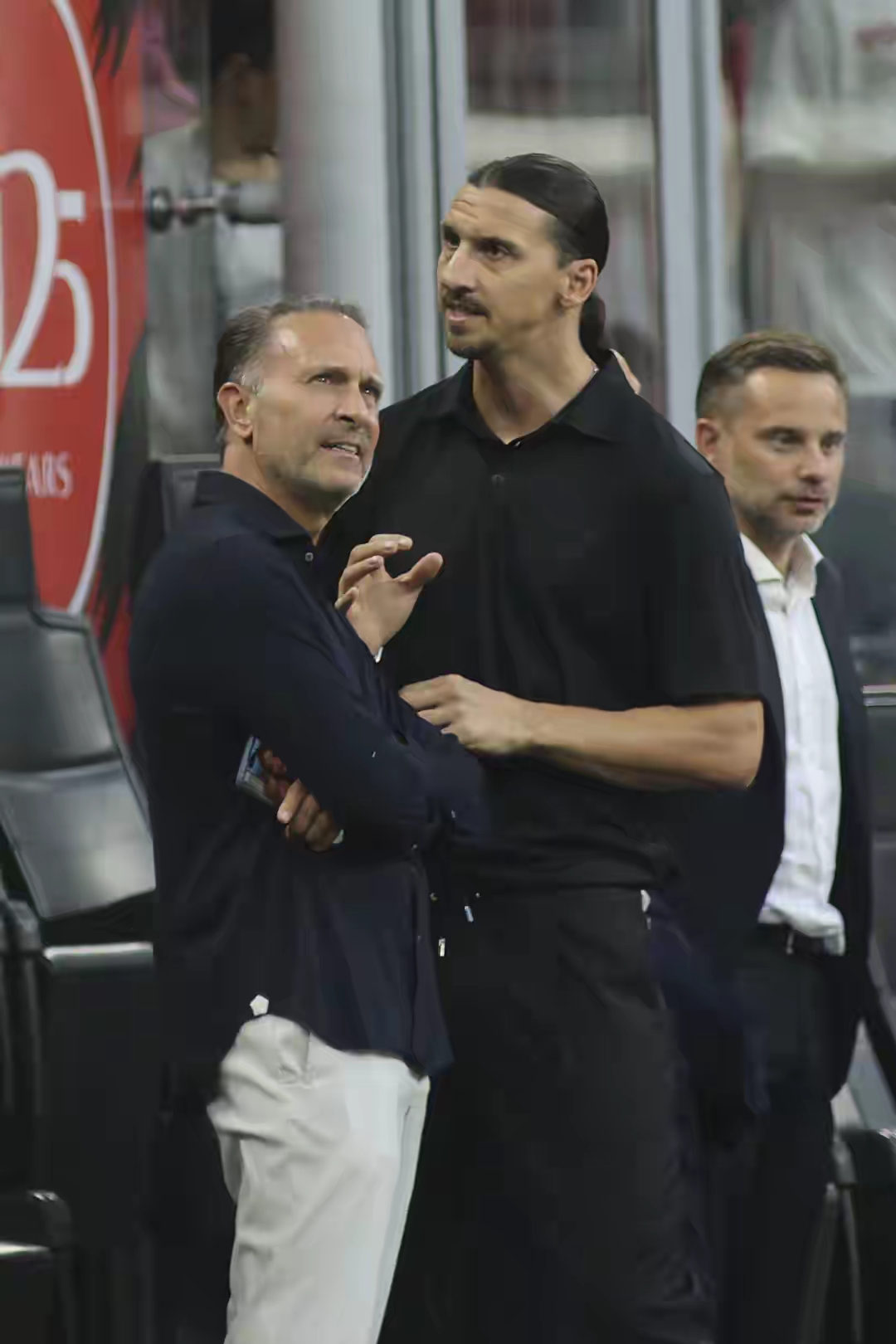 开云体育中国-德国队战平AC米兰，C罗乌龙送礼中超