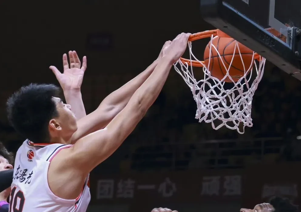 包含广东客场击败辽宁胜率升至70%的词条