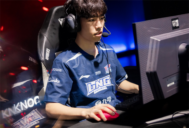 开云体育登录-G2力克EDG，Scout团战一打五八强赛3:1（东京）