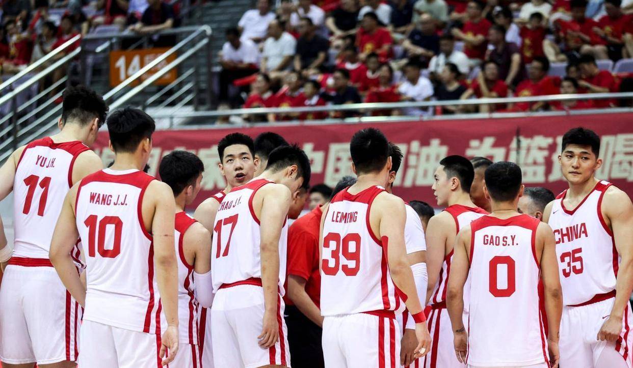 辽宁男篮战胜强敌，继续领跑