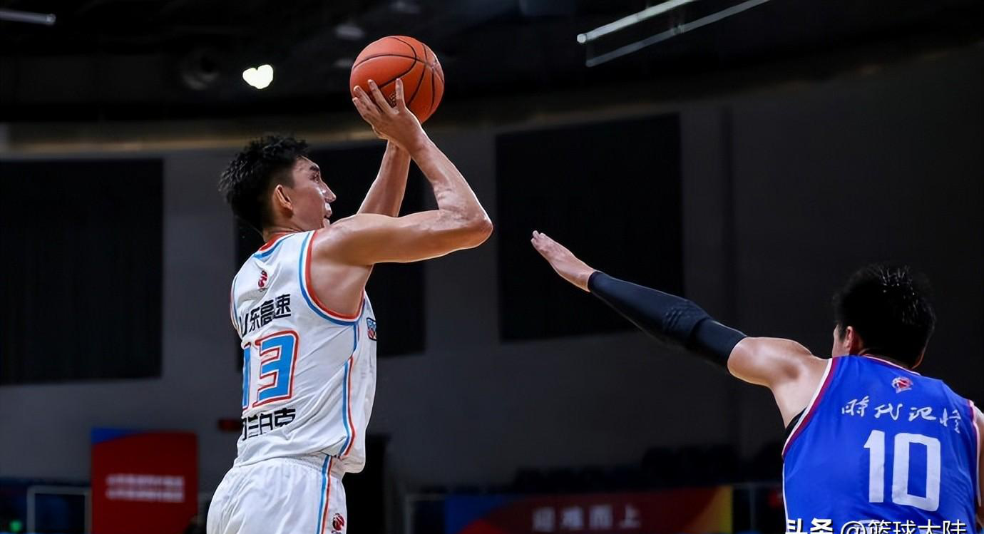 -中国男篮绝地反击篮网，汉密尔顿送出助攻