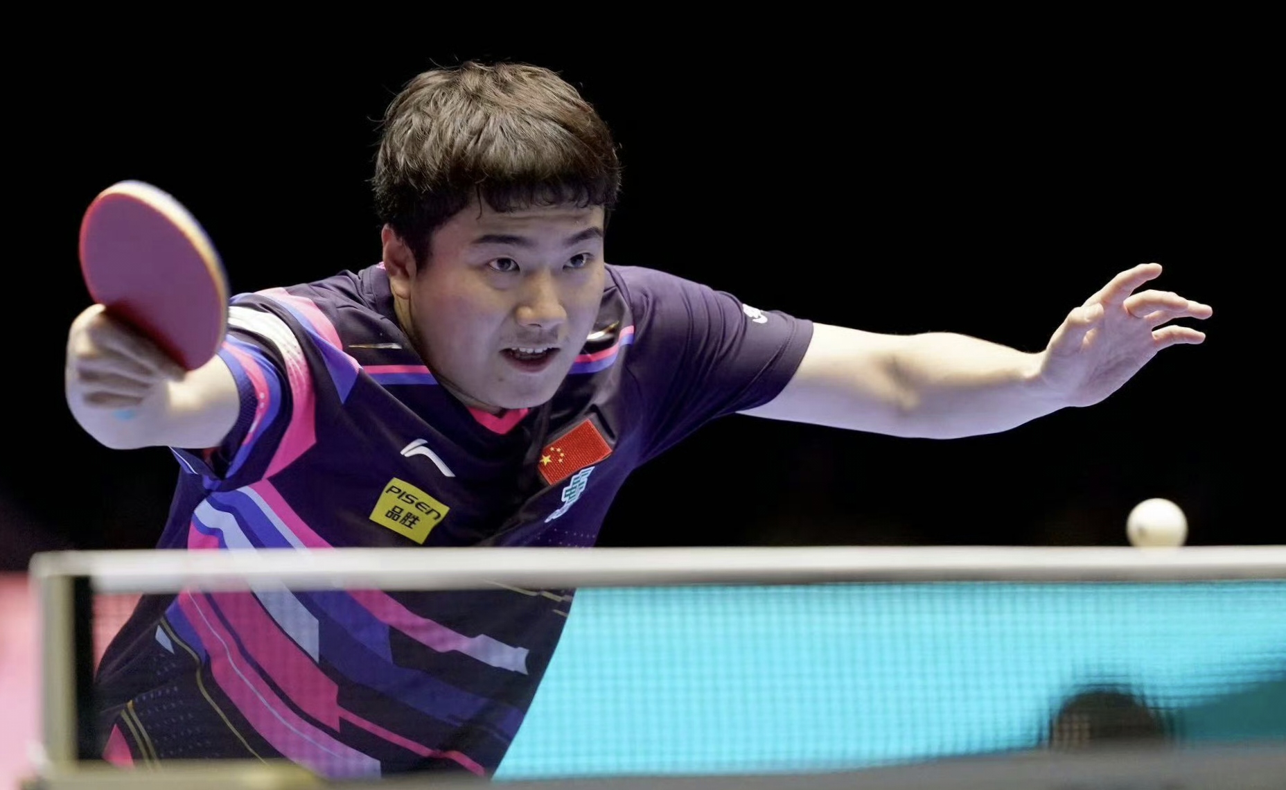 关于日本队完胜葡萄牙队，梁靖崑刷新纪录的信息