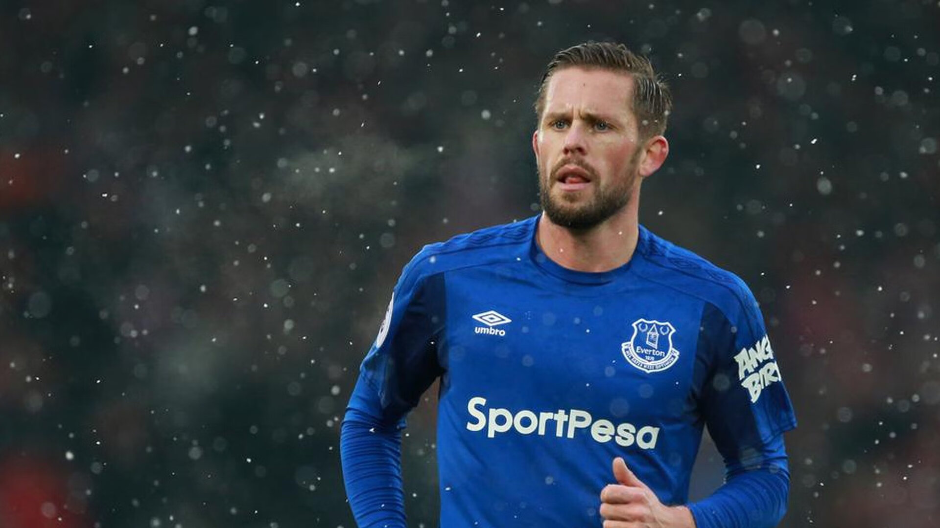 绿茵场与篮球馆的双重奏，从意甲焦点战到广东智取魔术的竞技哲学